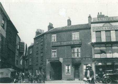 The John Smith pub in the centre of this picture is now the Roman Bath.  Note how the building has structurally changed.