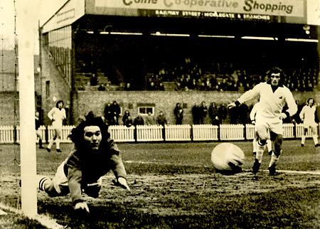 23/12/72: York City 3, Swansea City 0 - Tony Millington, the Swansea goalkeeper makes a fine save to push a header from Rowles round the post for a corner