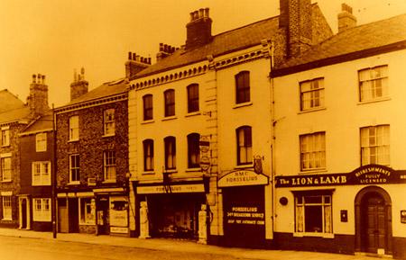 Forsselius garage in Blossom Street which had the first petrol pumps in York. Planning for the pumps was rejected in 1920, but granted the next year with backing from the powerful Anglo American Oil company.