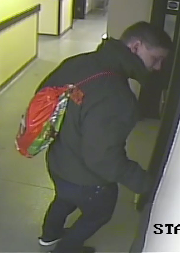 Hotel purse theft - CCTV released