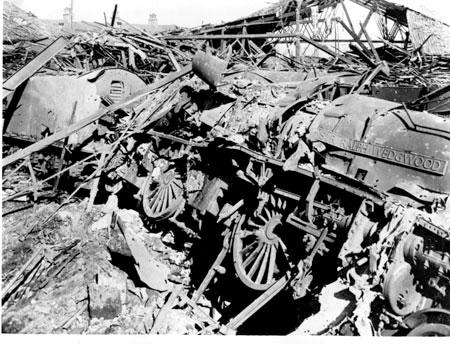 The wreckage of the A4 Pacific 4469 Sir Ralph Wedgewood after the 1942 air raid on York railway station.