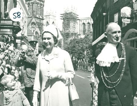 The Royal visit of 1971. HRH The Queen with The Minster in the background.