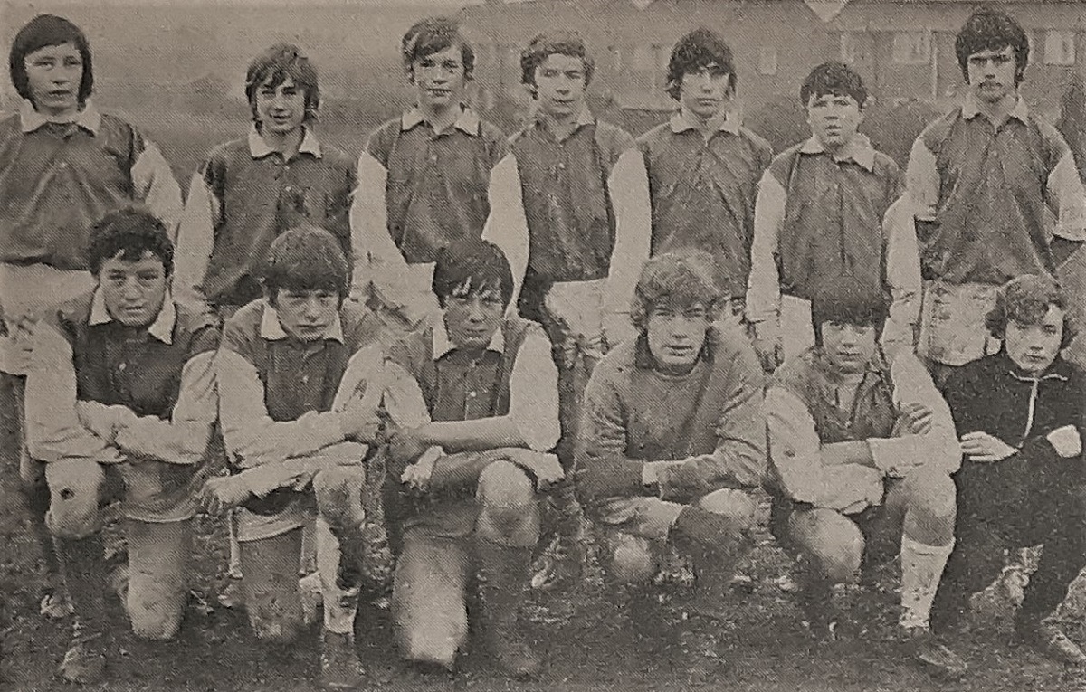 LOWFIELD SCHOOL FOOTBALL TEAM 1971