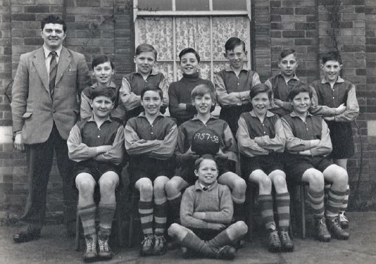 CLIFTON WITHOUT PRIMARY SCHOOL FOOTBALL TEAM 1957-58