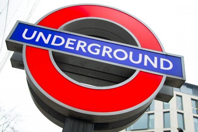 A London Underground roundel