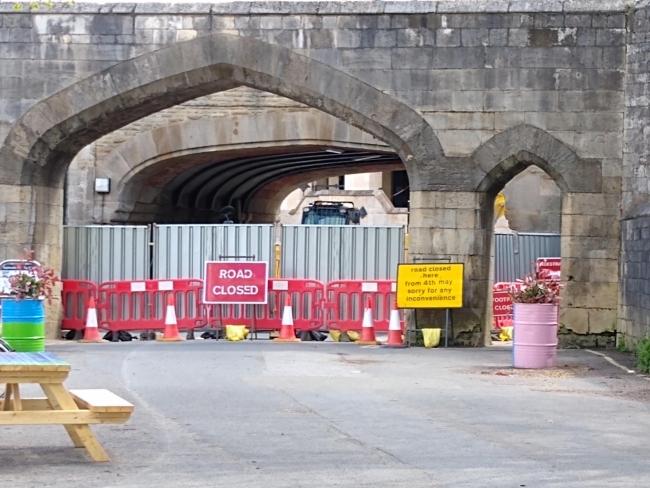 Flashback to when Lendal Arch under Lendal Bridge was closed