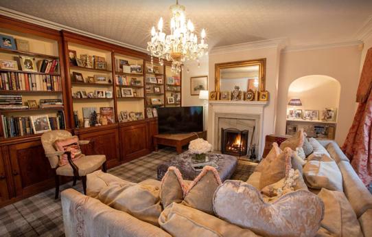 York Press: Friends and family mansion with huge grounds and tennis court. Vrbo