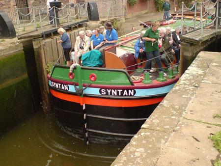 Syntan barge passing through Castle Mills Lock. Picture: Keith Chapman 