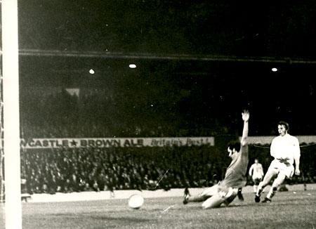 14/09/71 - Middlesbrough 1, York City 2 (League Cup second round replay): Tommy Henderson slips the ball into the net, despite the efforts of 'Boro fullback Jones, to put City two up.