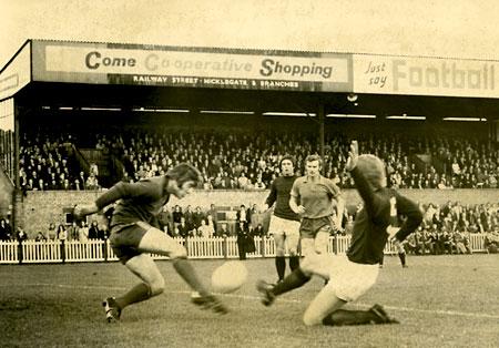 08/10/71 - York City 1, Shrewsbury 1: Ken Mulhearn just beats City centre half Barry Swallow to the ball during the match at Bootham Crescent.