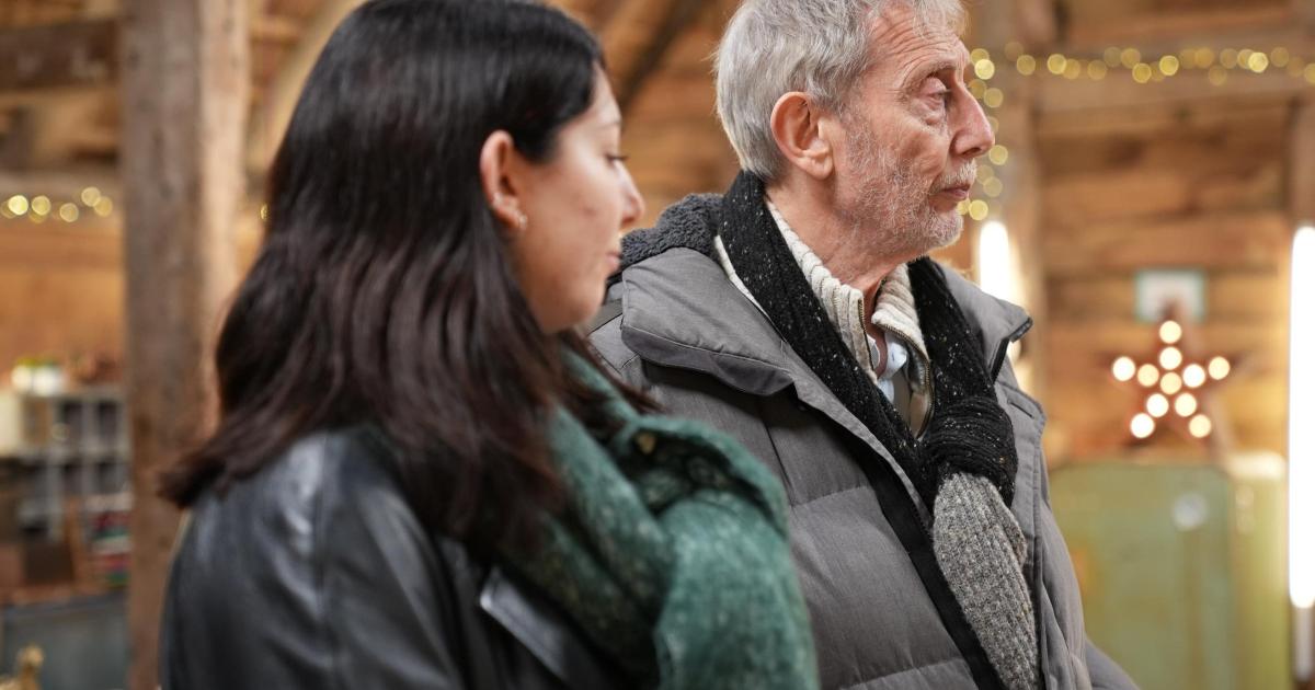 Author Michael Rosen recounts 50% chance of waking up from induced coma - Vimarsana News
