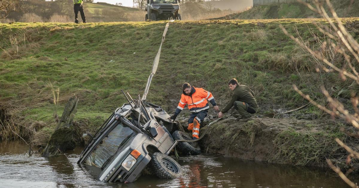 Fatal Crash on River Esk: 4×4 Removed from North Yorkshire Moors