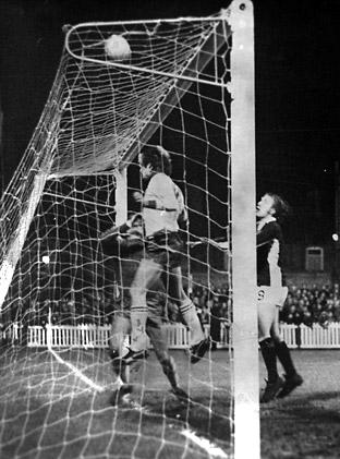 06/11/73: York City 1, Orient 0 - Malcolm Linton, the Orient substitute, heads on to the top of his own net to cause a moment of concern for the Orient defence.