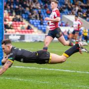 Richie Myler marked his 400th career appearance with a brace of tries as York Knights defeated Oldham 46-12 in their 1895 Cup quarter final.