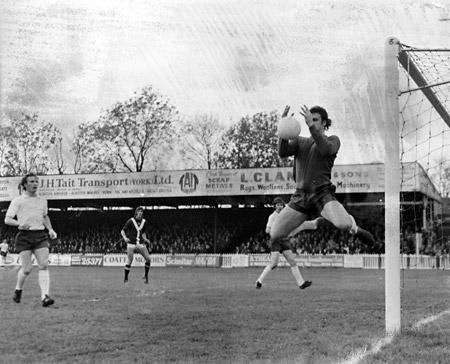 26/04/75 - York City 0, Oldham Athletic 0: Seal (off picture) forces Siddall to gather a hot shot from an acute angle.