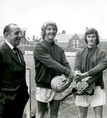 Barry Swallow the York City captain welcomed new players Jimmy Hinch (right) and Peter Oliver, watched by Manager Tom Johnston (left) at Bootham Crescent.