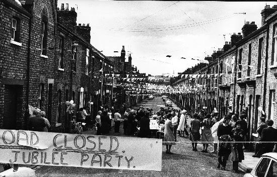 Silver Jubilee celebrations in Wellington Street, York, in 1977. 