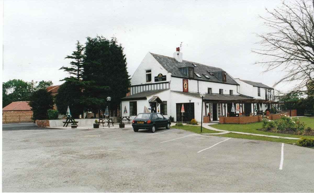 Jacobean Lodge, Wigginton
