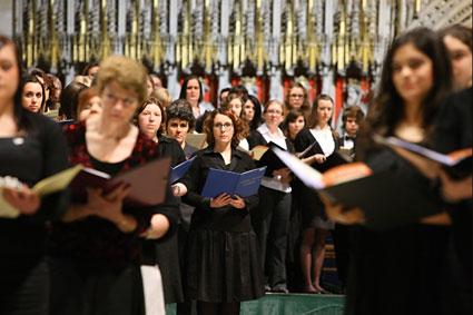 Around 1400 people came to watch the spectacular event held in York Minster, where over 400 performers from various universities and college choirs from across the country came together to celebrate each institution’s church history & musical tradition.